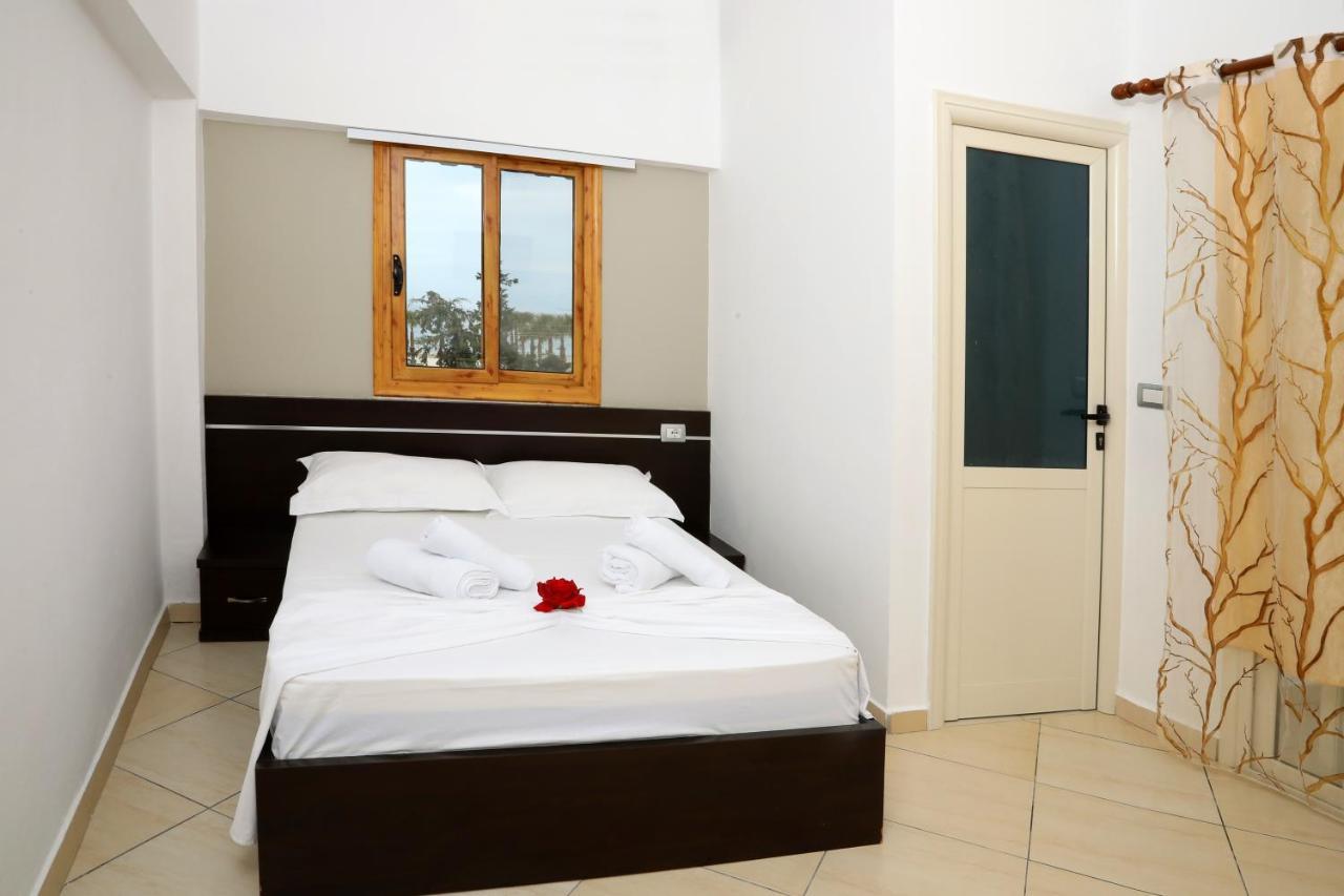Dolce Italia Residence Radhimë Exterior foto