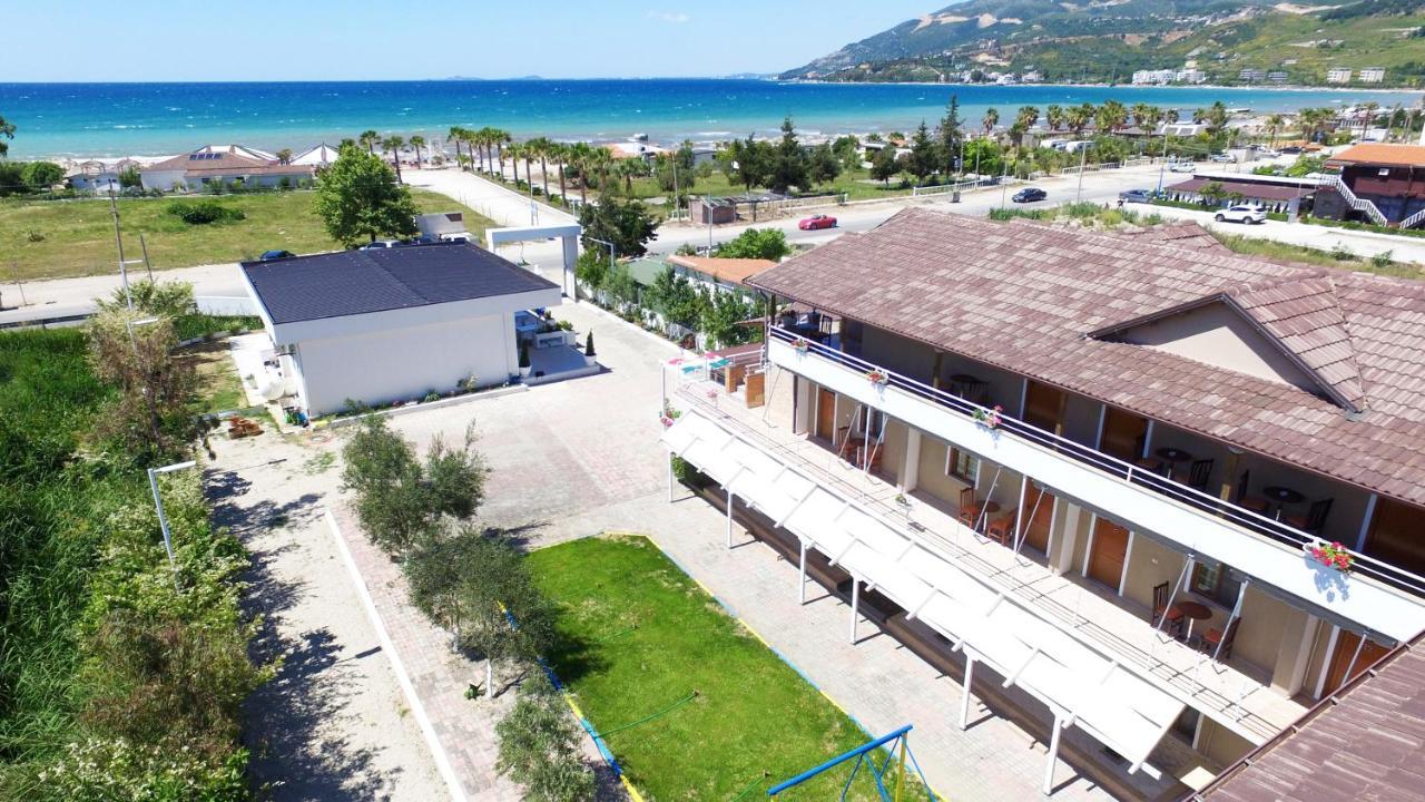 Dolce Italia Residence Radhimë Exterior foto